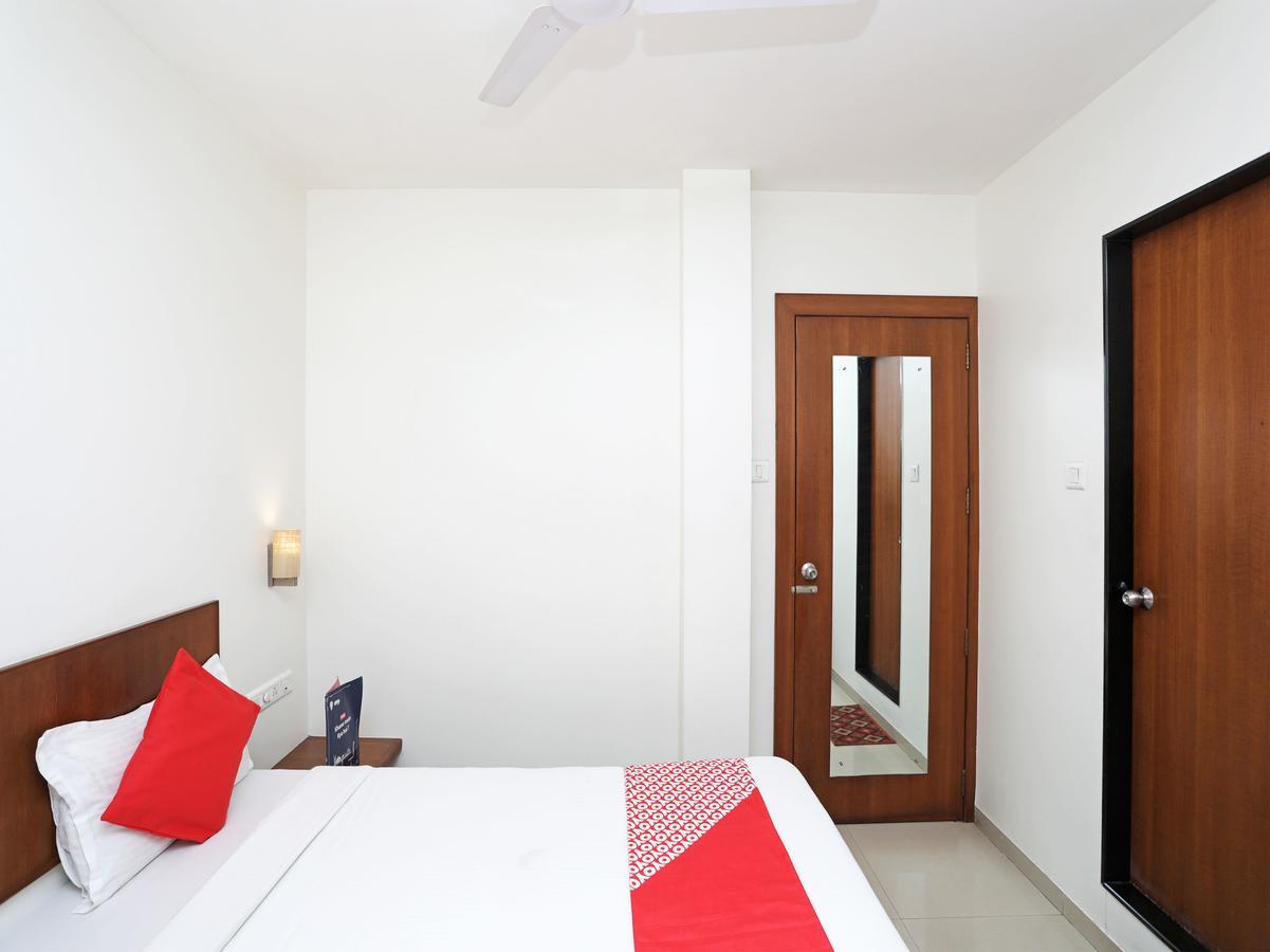 Oyo 1194 Hotel Gulmohr Púna Kültér fotó
