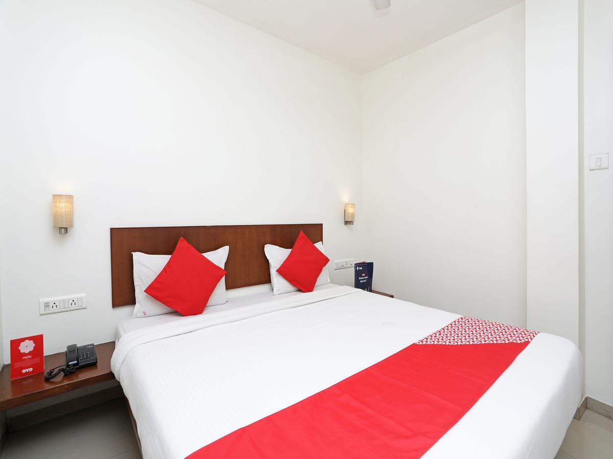 Oyo 1194 Hotel Gulmohr Púna Kültér fotó