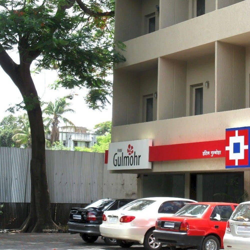 Oyo 1194 Hotel Gulmohr Púna Kültér fotó